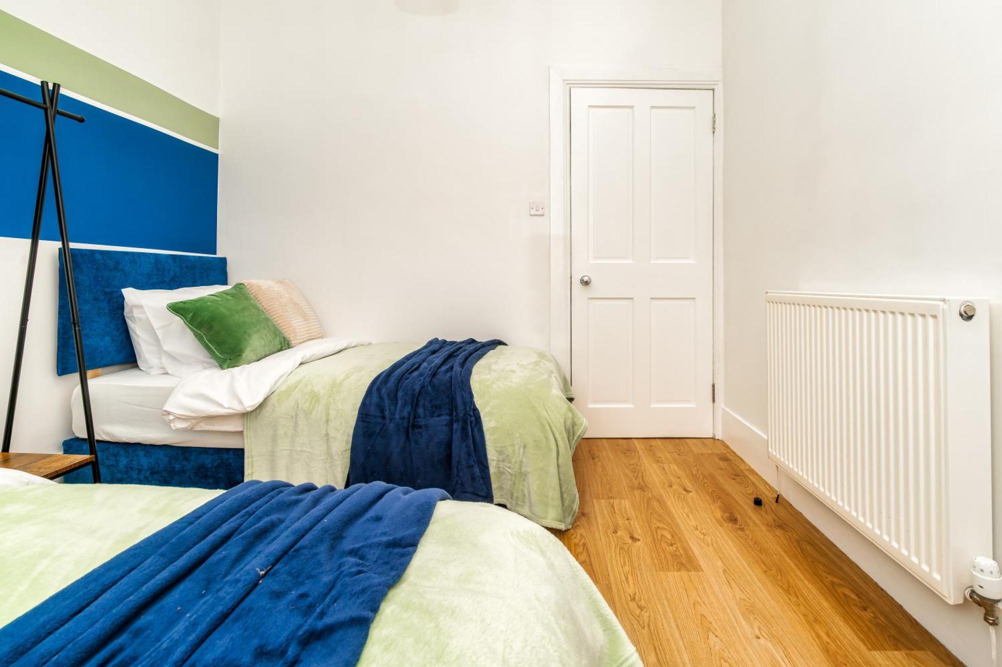 Cosy Retreat - Charming 2-Bed Apartment Greenock Buitenkant foto