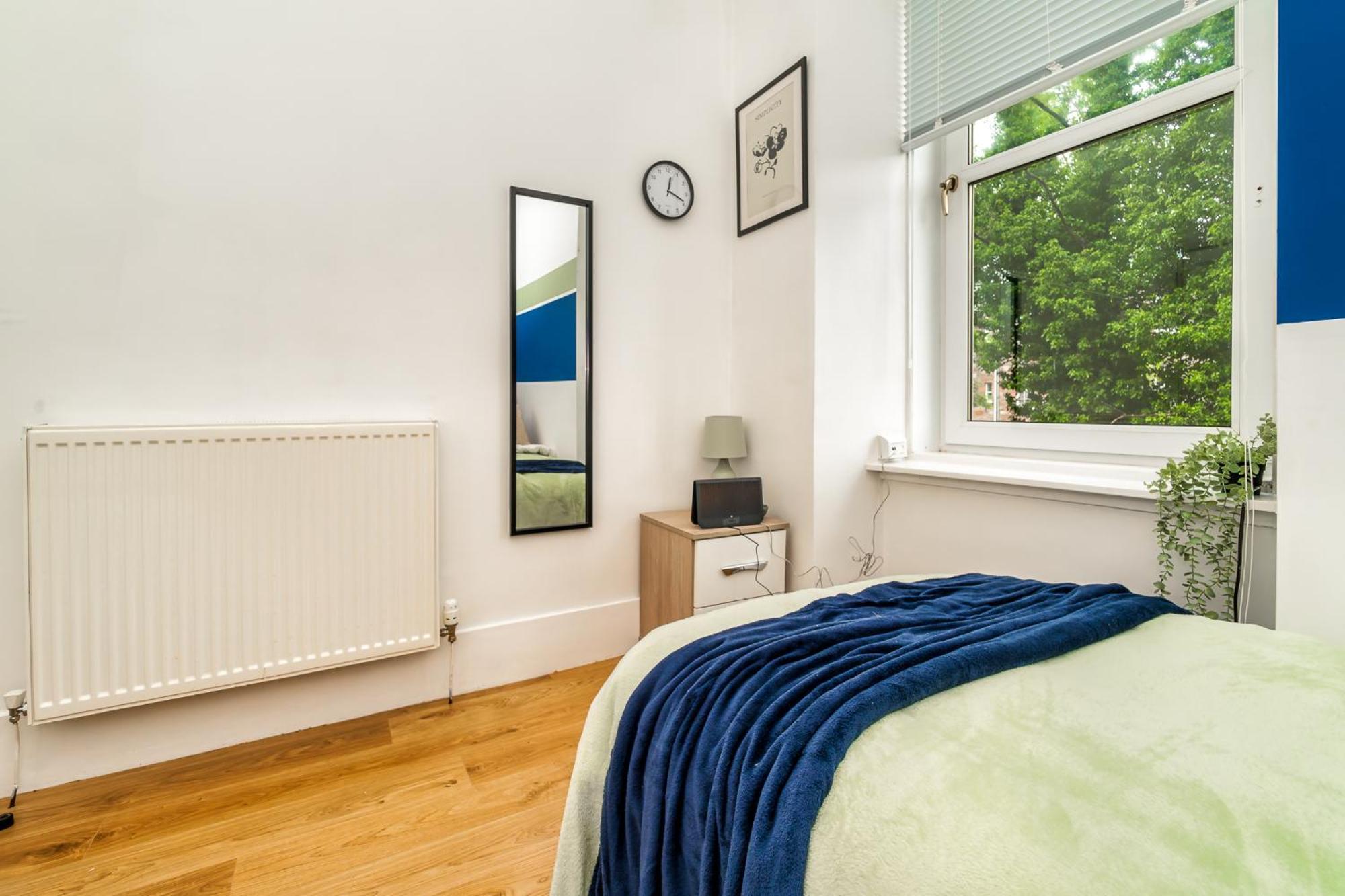 Cosy Retreat - Charming 2-Bed Apartment Greenock Buitenkant foto