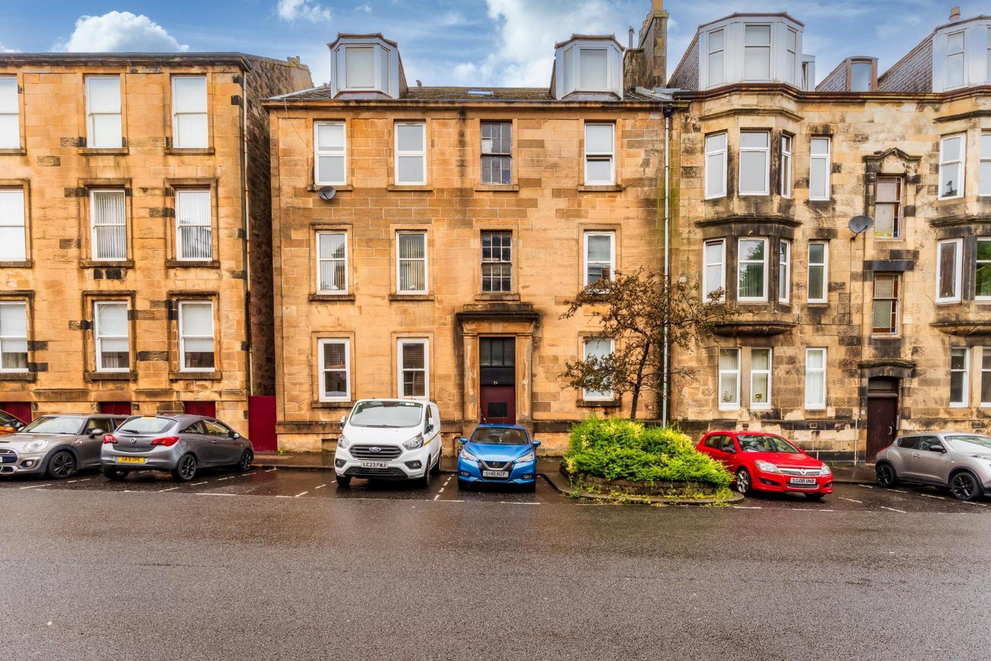 Cosy Retreat - Charming 2-Bed Apartment Greenock Buitenkant foto